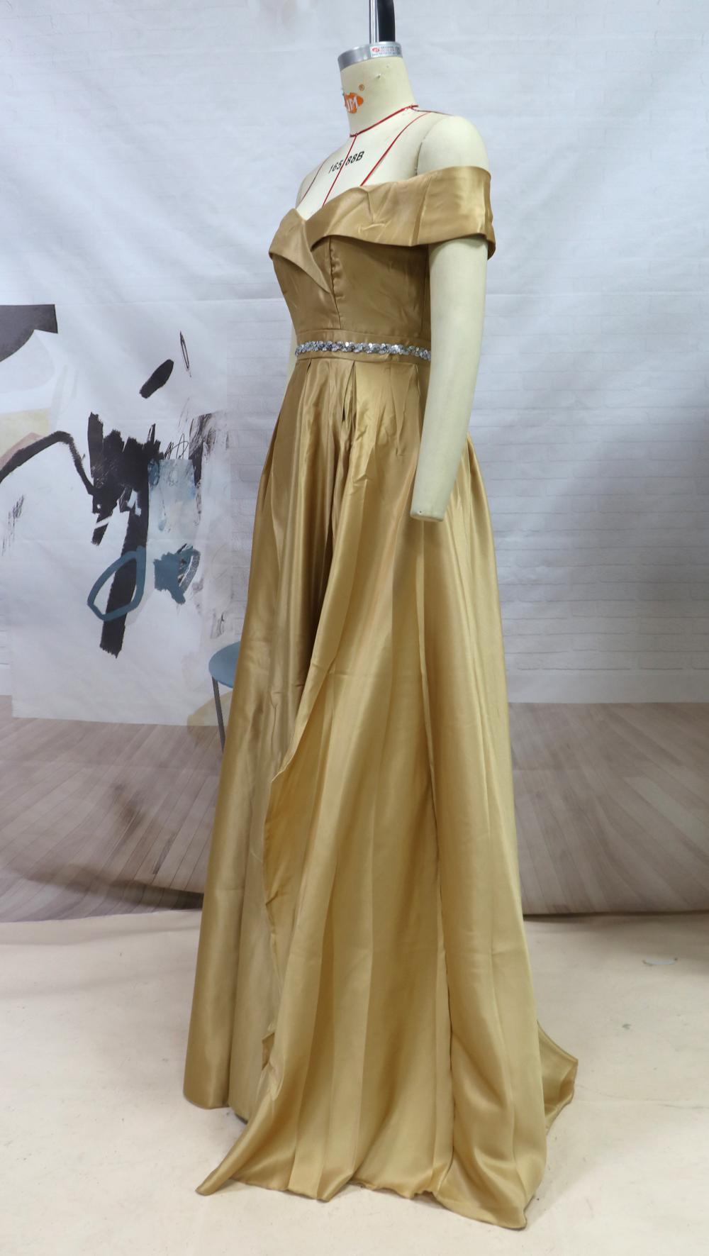 Stylish Long Dress for Glamorous Banquet Nights