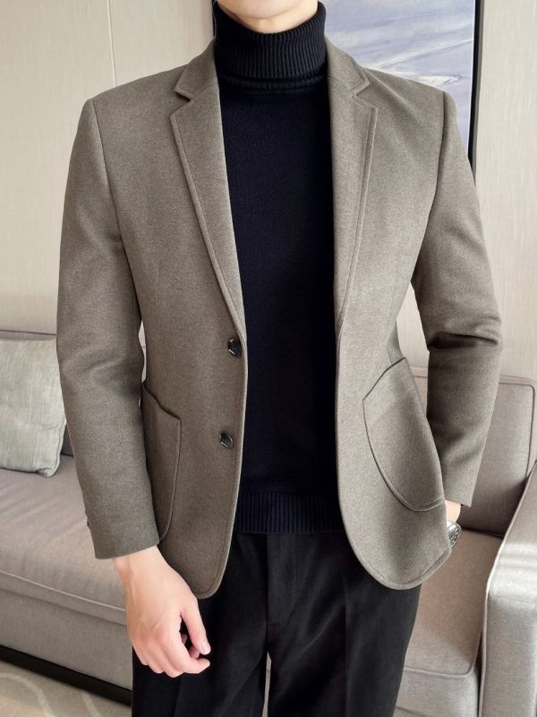 Stylish Woolen Coat Perfect for Cool Weather Outfits