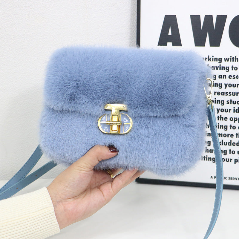 Cozy Plush Crossbody Bag – Stylish Autumn/Winter Women’s Accessory