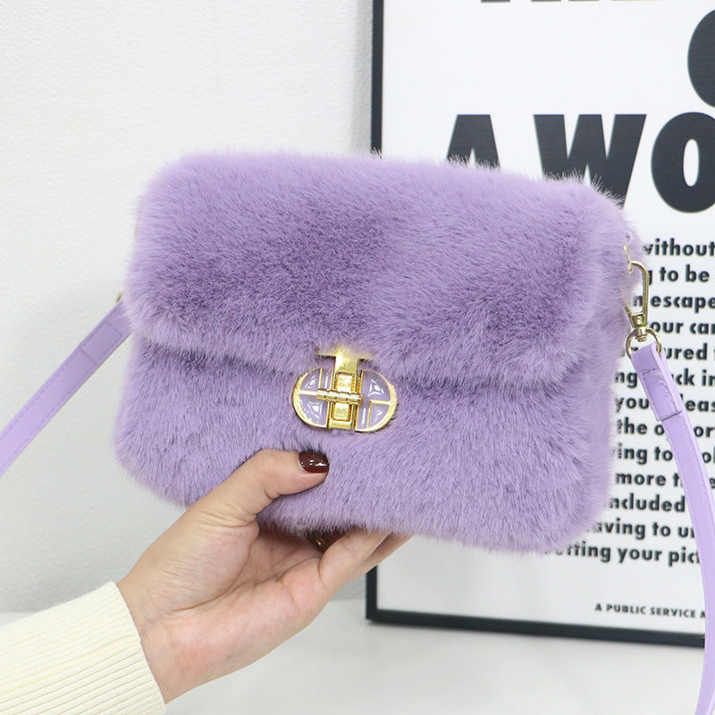 Cozy Plush Crossbody Bag – Stylish Autumn/Winter Women’s Accessory