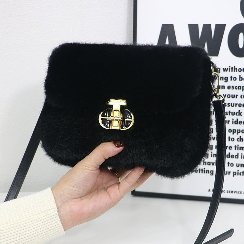 Cozy Plush Crossbody Bag – Stylish Autumn/Winter Women’s Accessory