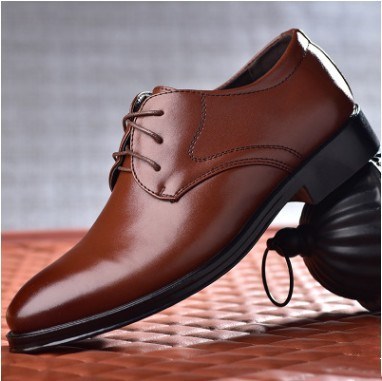 Sleek Black Pointed-Toe Shoes for Men – Timeless Everyday Style