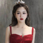 រ៉ូប Sequin របស់ស្ត្រីទាន់សម័យសម្រាប់ការភ្ជាប់ពាក្យដ៏អស្ចារ្យ