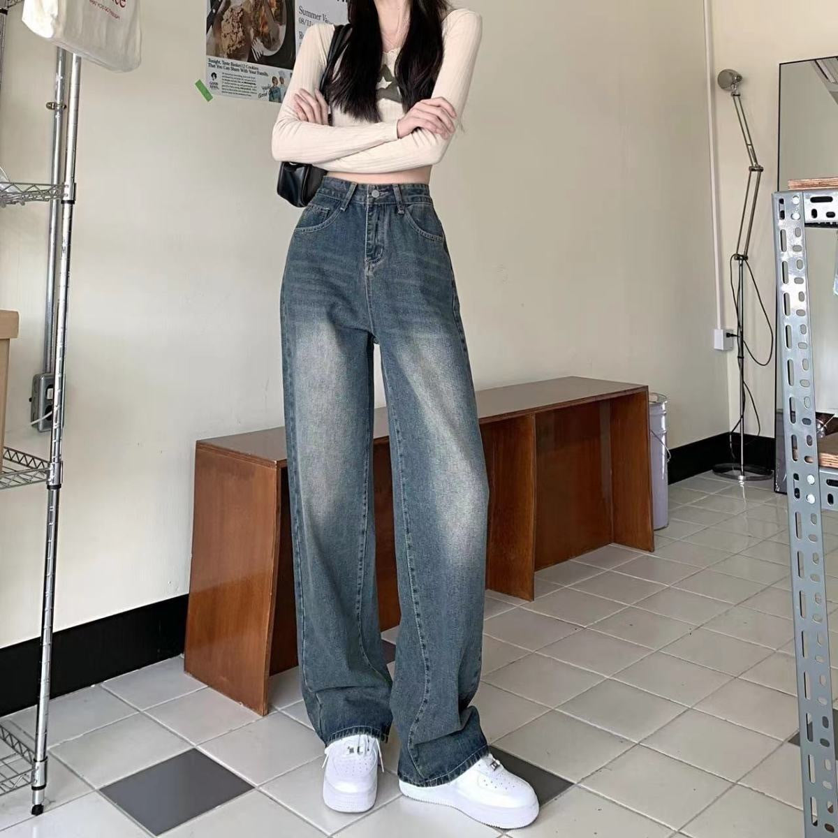 Casual Loose Fit Mop Pants for a Relaxed Modern Look
