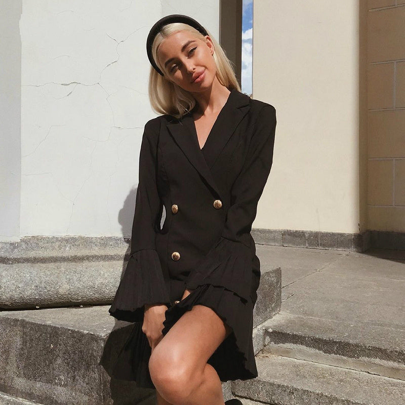 រ៉ូបស្ទីល Blazer ស្មុគ្រស្មាញ - ការរួមបញ្ចូលគ្នាដ៏ល្អឥតខ្ចោះនៃថាមពល និងឆើតឆាយ
