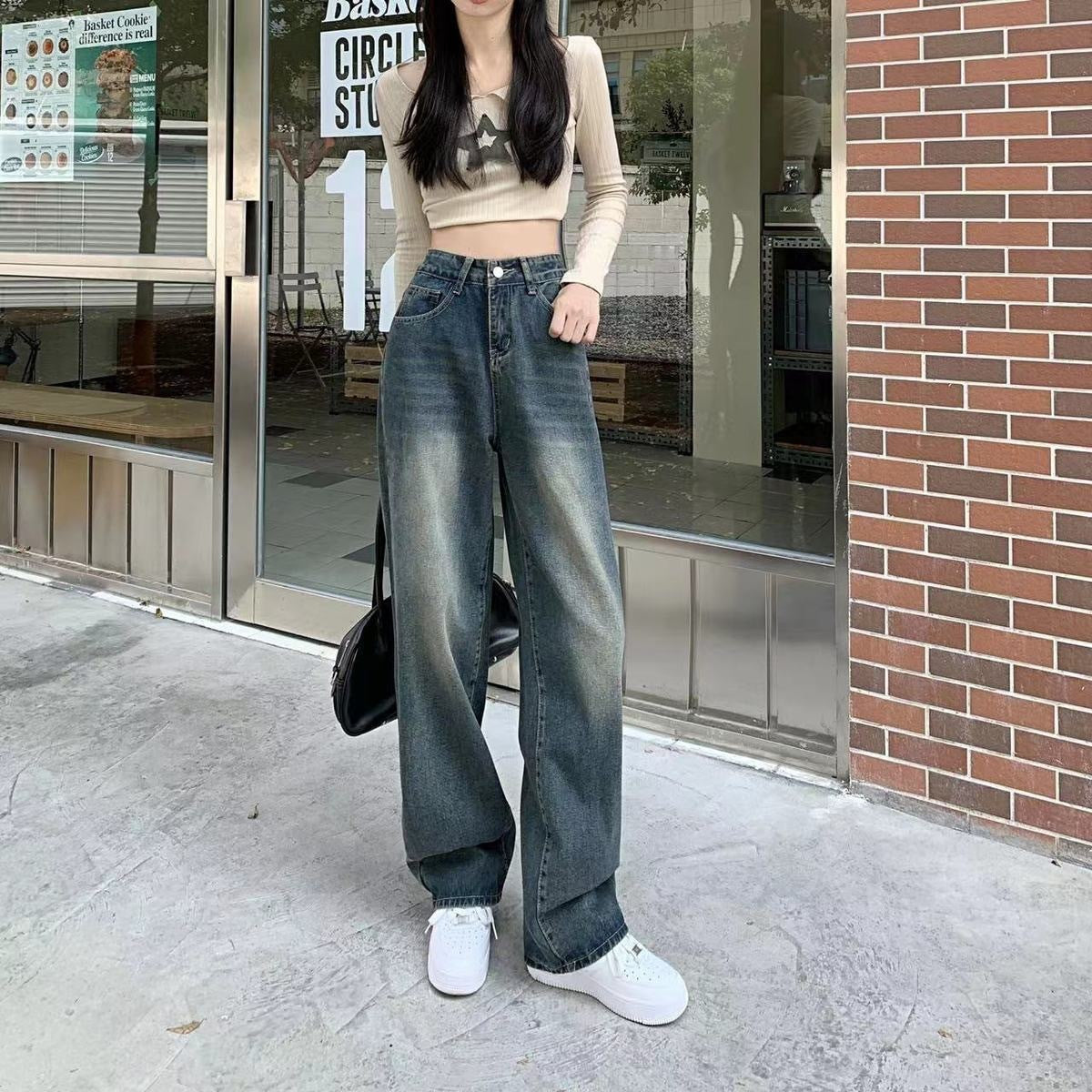 Casual Loose Fit Mop Pants for a Relaxed Modern Look
